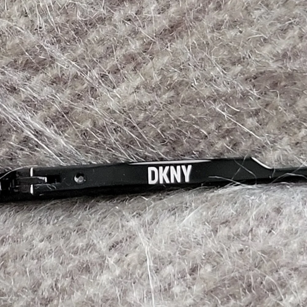 DKNY Women's Dk117s Pilot Sunglasses